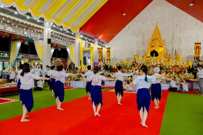 ภาพบรรยากาศพิธีบูชาครู-ครอบครูบูรพาจารย์ วัดจุฬามณี วันพฤหัสบดีที่ ๒๐ สิงหาคม ๒๕๖๙ — ภาพที่ 220