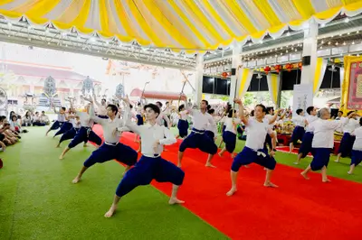 ภาพบรรยากาศพิธีบูชาครู-ครอบครูบูรพาจารย์ วัดจุฬามณี วันพฤหัสบดีที่ ๒๐ สิงหาคม ๒๕๖๙ — ภาพที่ 226
