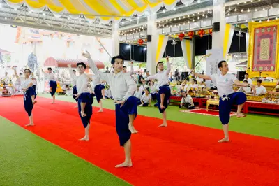 ภาพบรรยากาศพิธีบูชาครู-ครอบครูบูรพาจารย์ วัดจุฬามณี วันพฤหัสบดีที่ ๒๐ สิงหาคม ๒๕๖๙ — ภาพที่ 230