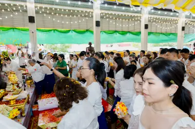 ภาพบรรยากาศพิธีบูชาครู-ครอบครูบูรพาจารย์ วัดจุฬามณี วันพฤหัสบดีที่ ๒๐ สิงหาคม ๒๕๖๙ — ภาพที่ 238