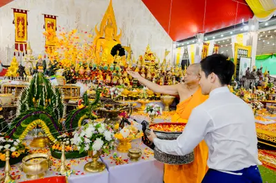 ภาพบรรยากาศพิธีบูชาครู-ครอบครูบูรพาจารย์ วัดจุฬามณี วันพฤหัสบดีที่ ๒๐ สิงหาคม ๒๕๖๙ — ภาพที่ 245