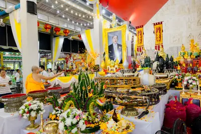ภาพบรรยากาศพิธีบูชาครู-ครอบครูบูรพาจารย์ วัดจุฬามณี วันพฤหัสบดีที่ ๒๐ สิงหาคม ๒๕๖๙ — ภาพที่ 246