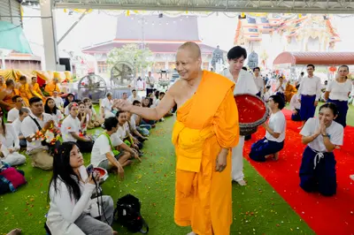 ภาพบรรยากาศพิธีบูชาครู-ครอบครูบูรพาจารย์ วัดจุฬามณี วันพฤหัสบดีที่ ๒๐ สิงหาคม ๒๕๖๙ — ภาพที่ 248
