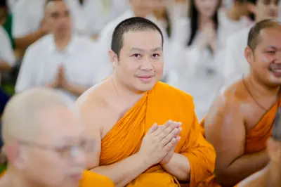 ภาพบรรยากาศพิธีบูชาครู-ครอบครูบูรพาจารย์ วัดจุฬามณี วันพฤหัสบดีที่ ๒๐ สิงหาคม ๒๕๖๙ — ภาพที่ 257