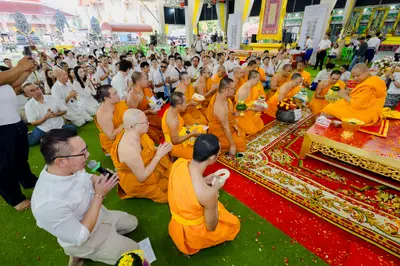 ภาพบรรยากาศพิธีบูชาครู-ครอบครูบูรพาจารย์ วัดจุฬามณี วันพฤหัสบดีที่ ๒๐ สิงหาคม ๒๕๖๙ — ภาพที่ 260