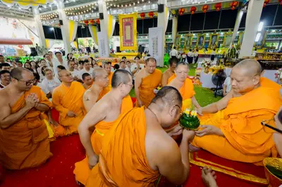 ภาพบรรยากาศพิธีบูชาครู-ครอบครูบูรพาจารย์ วัดจุฬามณี วันพฤหัสบดีที่ ๒๐ สิงหาคม ๒๕๖๙ — ภาพที่ 272