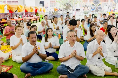 ภาพบรรยากาศพิธีบูชาครู-ครอบครูบูรพาจารย์ วัดจุฬามณี วันพฤหัสบดีที่ ๒๐ สิงหาคม ๒๕๖๙ — ภาพที่ 281