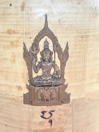 การจัดสร้างระฆังสำริด ๔ เทพ วัดจุฬามณี — หุ่นต้นแบบองค์ระฆังและลวดลายประดับ (ภาพที่ 19)