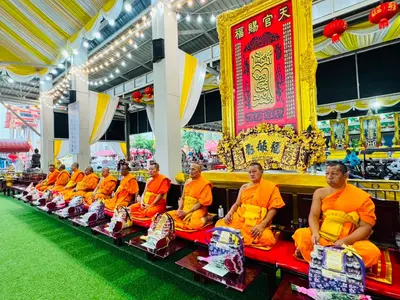 พิธีเจริญพระพุทธมนต์และมอบเครื่องอุปโภคบริโภคแก่ชุมชนวัดจุฬามณี ๘ กันยายน ๒๕๖๙ — พิธีเจริญพระพุทธมนต์ (ภาพที่ 6)