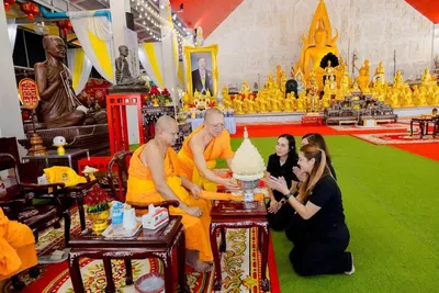 พิธีมอบทุนการศึกษาสงเคราะห์นักเรียน ๑๐๐ ทุน และถุงยังชีพ ๕๐ ถุง ณ ศาลาพระพุทธชินราช วัดจุฬามณี ๓๐ กันยายน ๒๕๖๙