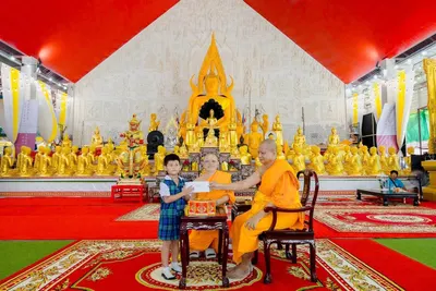 พิธีมอบทุนการศึกษาสงเคราะห์นักเรียน ๑๐๐ ทุน และถุงยังชีพ ๕๐ ถุง ณ ศาลาพระพุทธชินราช วัดจุฬามณี ๓๐ กันยายน ๒๕๖๙