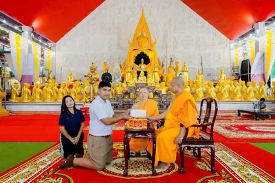 พิธีมอบทุนการศึกษาสงเคราะห์นักเรียน ๑๐๐ ทุน และถุงยังชีพ ๕๐ ถุง ณ ศาลาพระพุทธชินราช วัดจุฬามณี ๓๐ กันยายน ๒๕๖๙