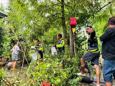 ส่งมอบอาหารและน้ำดื่มจากโรงครัวหลวงพ่ออิฏฐ์ แก่ผู้ประสบอุทกภัย จังหวัดสมุทรสงคราม ๖ ตุลาคม ๒๕๖๙