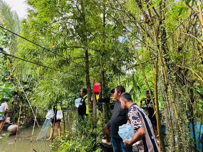 ส่งมอบอาหารและน้ำดื่มจากโรงครัวหลวงพ่ออิฏฐ์ แก่ผู้ประสบอุทกภัย จังหวัดสมุทรสงคราม ๖ ตุลาคม ๒๕๖๙