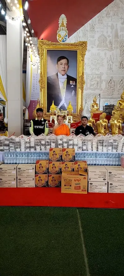 โรงครัวหลวงพ่ออิฏฐ์ วัดจุฬามณี ประกอบอาหารและส่งมอบสิ่งของช่วยผู้ประสบอุทกภัย ๕ ตุลาคม ๒๕๖๙