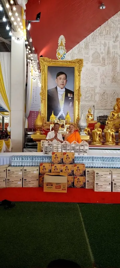 โรงครัวหลวงพ่ออิฏฐ์ วัดจุฬามณี ประกอบอาหารและส่งมอบสิ่งของช่วยผู้ประสบอุทกภัย ๕ ตุลาคม ๒๕๖๙