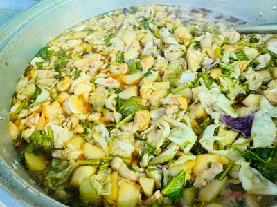 โรงครัวหลวงพ่ออิฏฐ์ วัดจุฬามณี ประกอบอาหารและส่งมอบสิ่งของช่วยผู้ประสบอุทกภัย ๕ ตุลาคม ๒๕๖๙