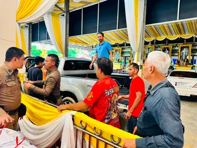 โรงครัวหลวงพ่ออิฏฐ์ วัดจุฬามณี ประกอบอาหารช่วยผู้ประสบอุทกภัย ๑๐ ตุลาคม ๒๕๖๙