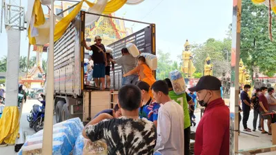 สิ่งของที่วัดจุฬามณีรวบรวมส่งช่วยเหลือผู้ประสบอุทกภัย อำเภอบางไทร จังหวัดพระนครศรีอยุธยา